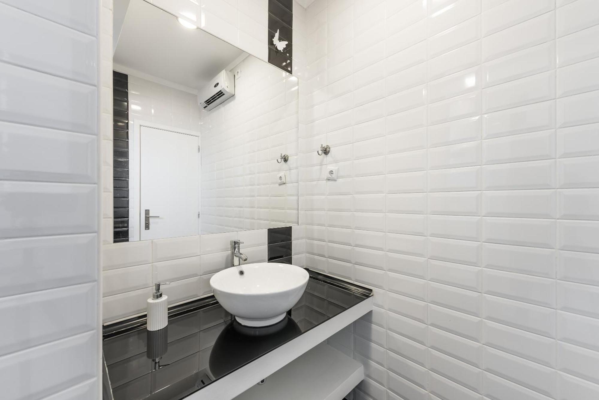 Guestready - The First Apartment Порто Екстериор снимка