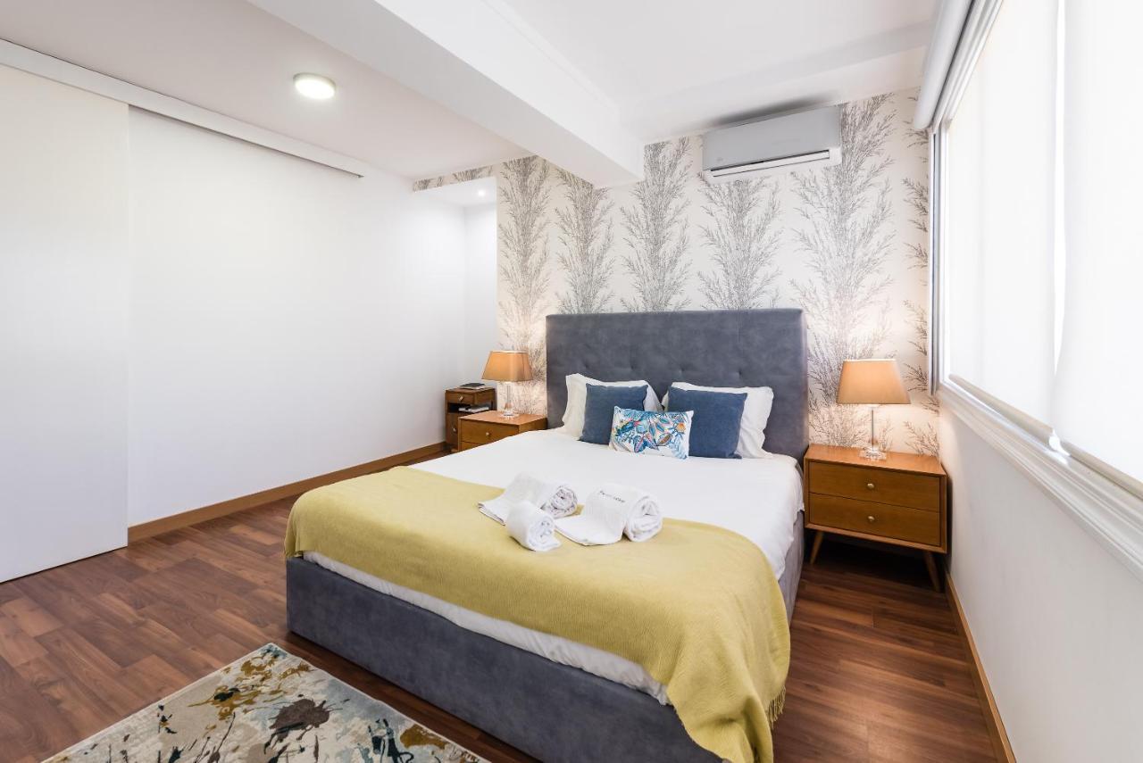 Guestready - The First Apartment Порто Екстериор снимка